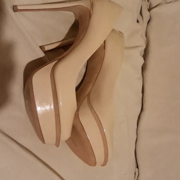 Authentic Louis vuitton heels - Picture 3 of 4